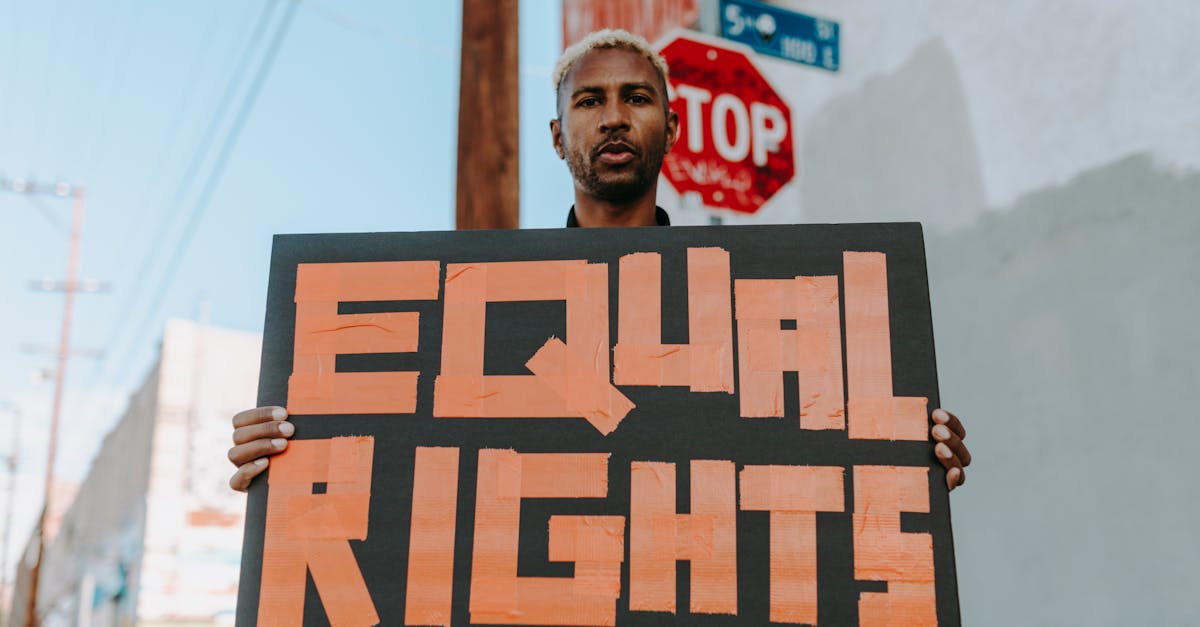 découvrez le concept d'unification, un processus essentiel qui vise à rassembler des éléments disparates en une entité cohérente. explorez ses applications dans divers domaines tels que la science, la philosophie, et la société, et apprenez comment l'unification peut favoriser la coopération et la compréhension mutuelle.